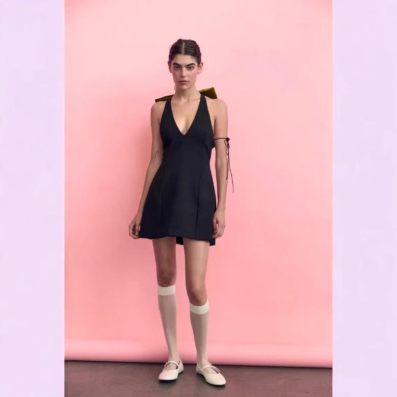 2024 Autumn/Winter European & American Sweet Velvet Spaghetti Strap Dress with Oversized Bow