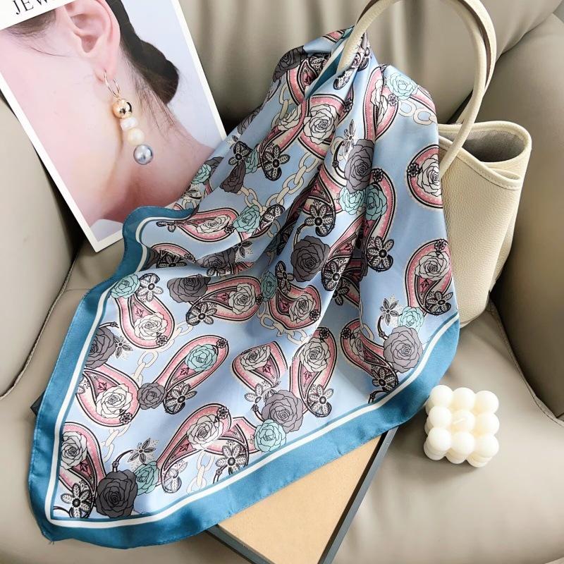 Retro Paisley Print Silk Scarf - Versatile Imitation Silk Neck or Headscarf 70cm x 70cm