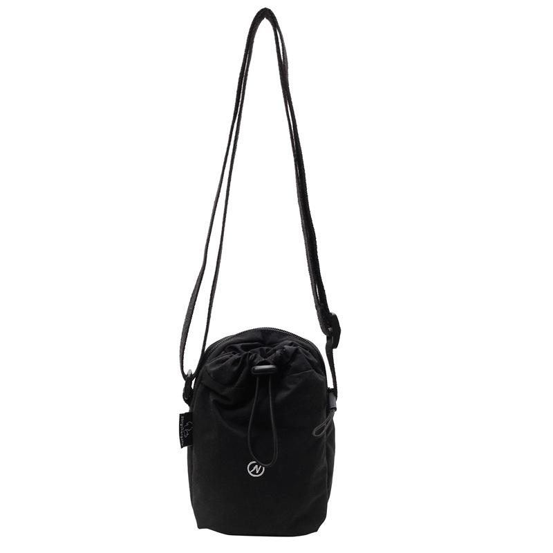 

2025 new super fire fashion simple sports wind light walking bag casual versatile work travel messenger women s bag