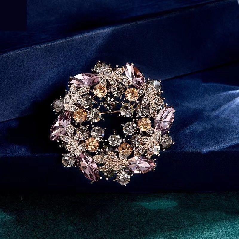 Crystal Brooch Pin for Women - Bauhinia Flower Elegant Vintage Fashion Accessory for Cardigan Coat