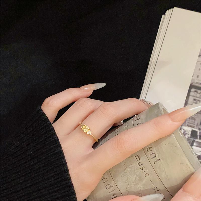 Mittelalterlicher Gold Retro Kleiner Gelber Diamant Zir*****Stiftring Modisch Und Schlicht Personalisierter Zeigefingerring