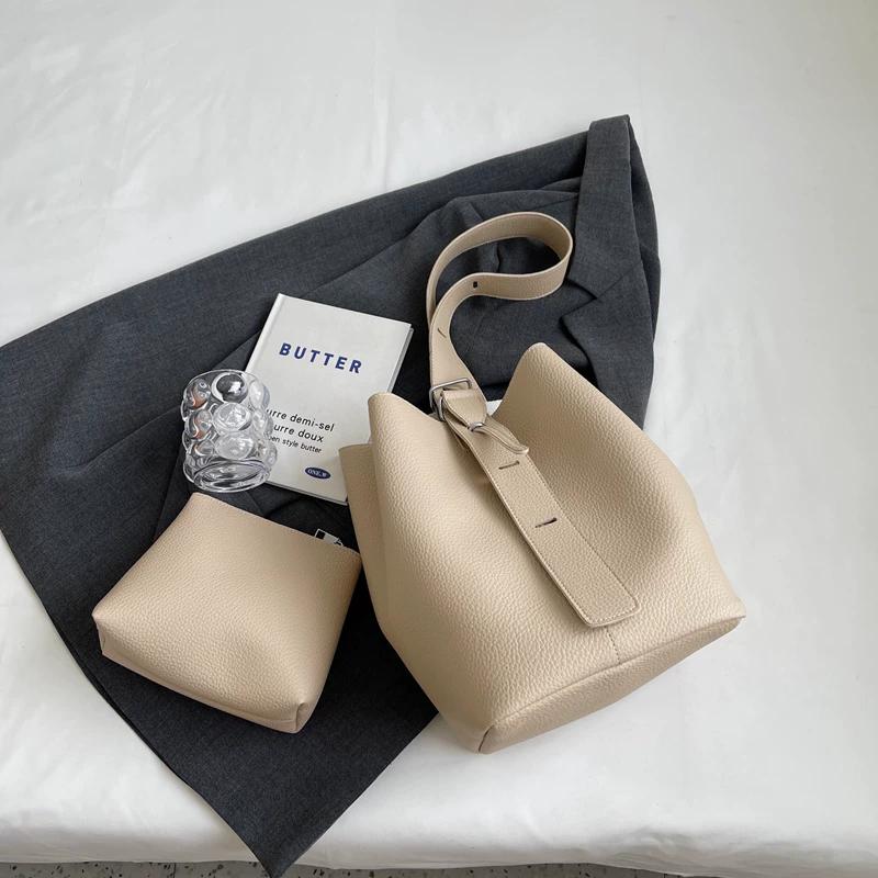 

FLYING STARS Fashion Retro Solid Color Leather Women s Shoulder Bag Designer Korean Women s Handbag Underarm Big Bucket Bag 33cmX29cmX20cm