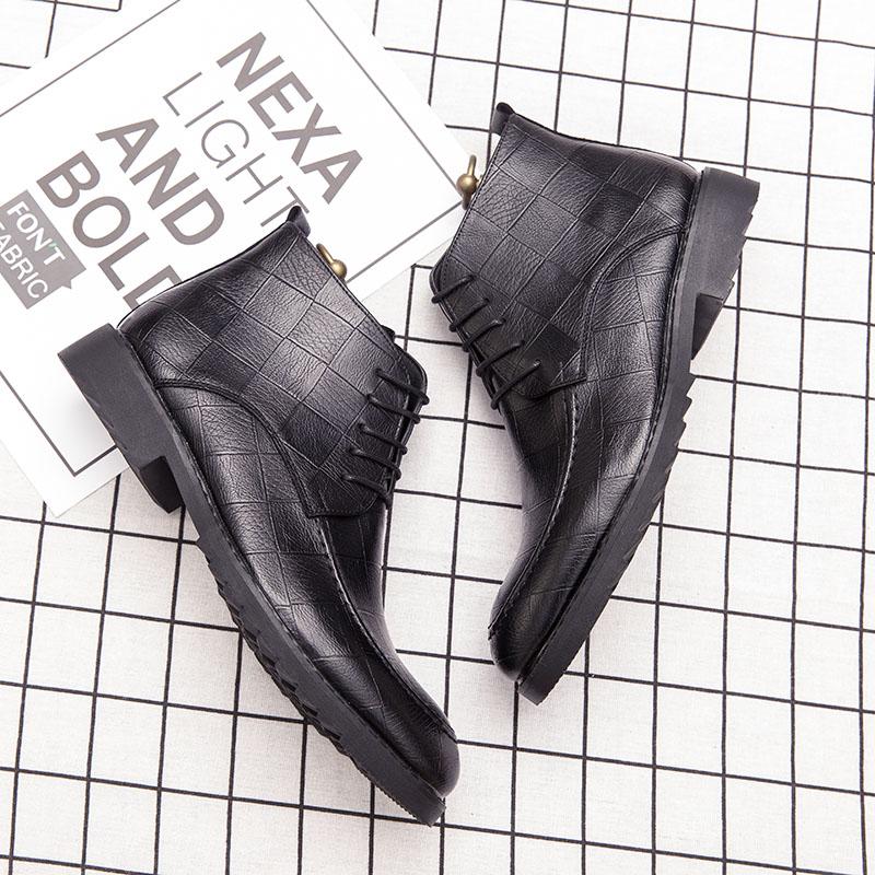 New Boots Men Round Toe Black Brown European Style Lace Up Busines Retro Chelsea Boots Outdoor Training Shoes Size 37-44