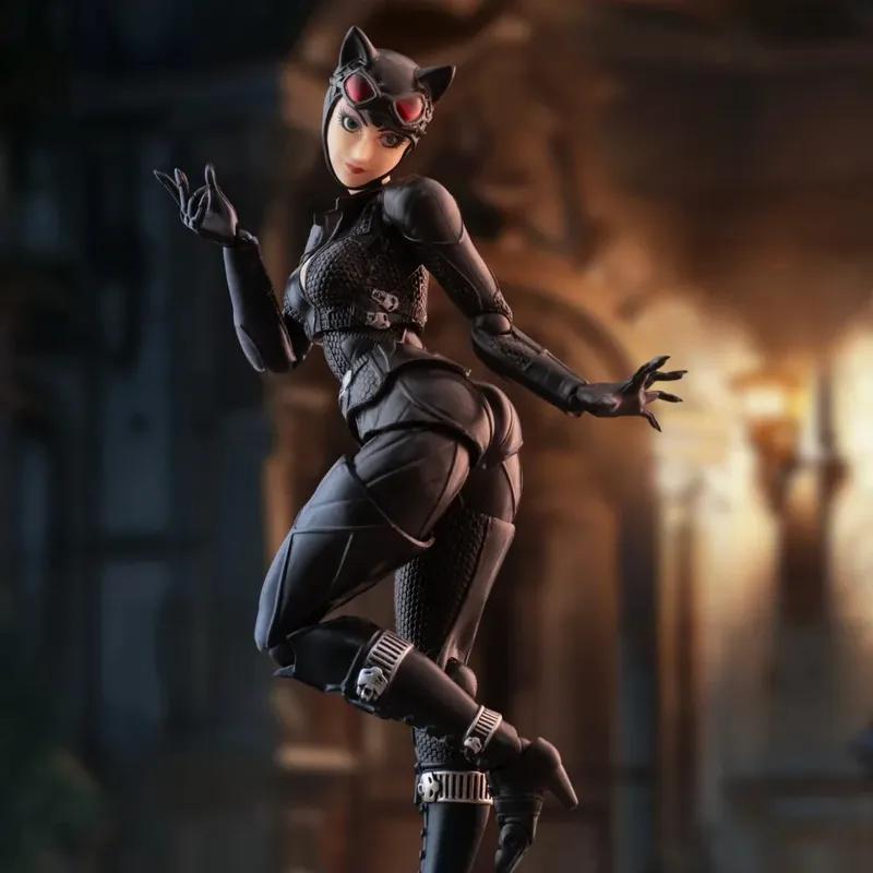 Amazing Yamaguchi Catwoman Selina Kyle Action Figure Kaiyodo Revoltech Figures Collection 15cm Comic The Cat Woman Model Toys