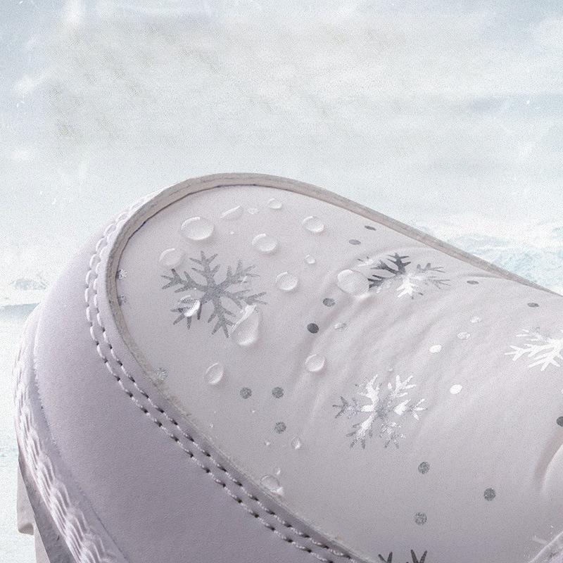 Northeast Women's Anti Slip Snow Boots Thick and Warm Winter Casual Waterproof Women's Shoes Mid Tube Large Cotton Shoes