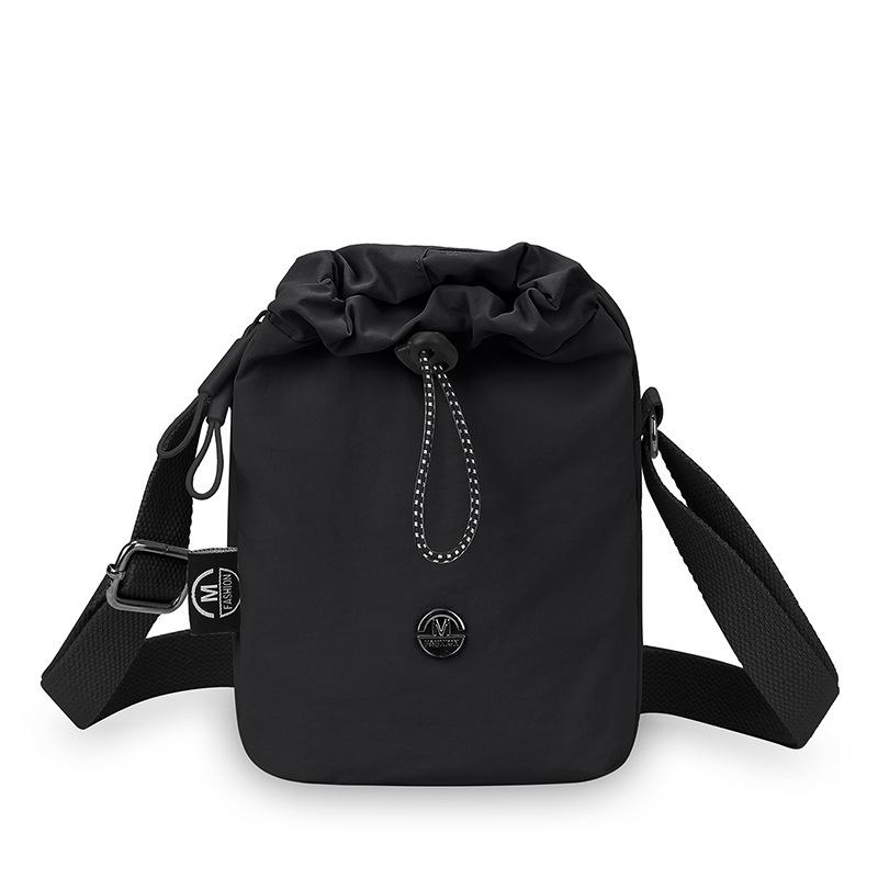 Commuter Kettle Shoulder Bag Women's Lightweight Outdoor Sports Mobile Phone Crossbody Bag Drawstring Small Square Bag