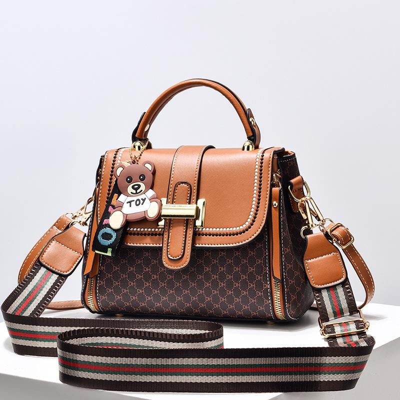 

Сумка женская 2025 лето новая трендовая вместительная сумка-тоут цветок модная маленькая квадратная сумка на плечо сумка-мессенджер женская сумка хаки