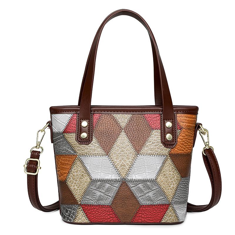 Large Capacity Tote Bag, Simple One Shoulder Underarm Bag, Female Niche Design, Beautiful and Stylish Commuting Bag