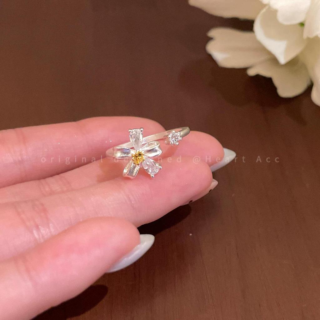 Stylish Silver Zircon Ring for Women - Light Luxury Open Design, Perfect for Index Finger