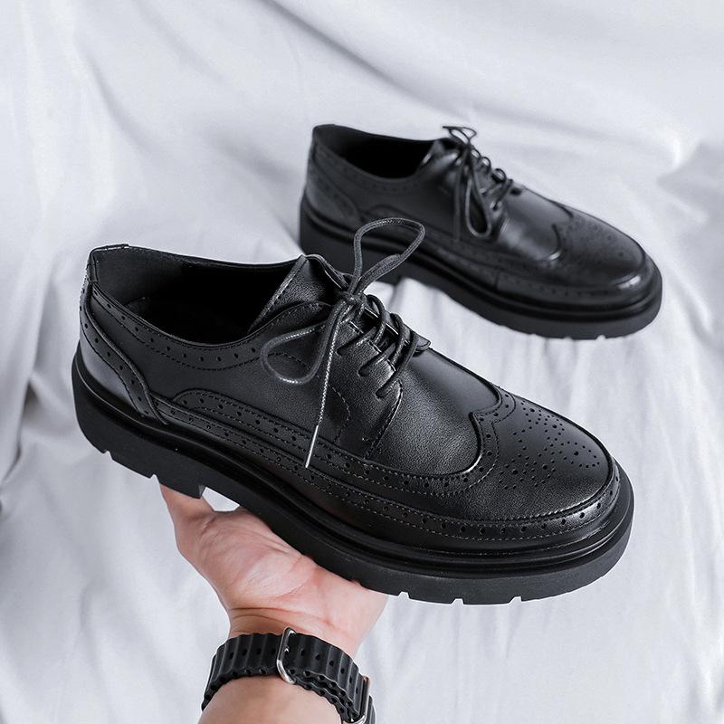 

Летние новые кожаные туфли мужские, официальная одежда, повседневная деловая корейская версия, трендовые туфли British Block с большой головой на платформе 5588-T 38 чёрный