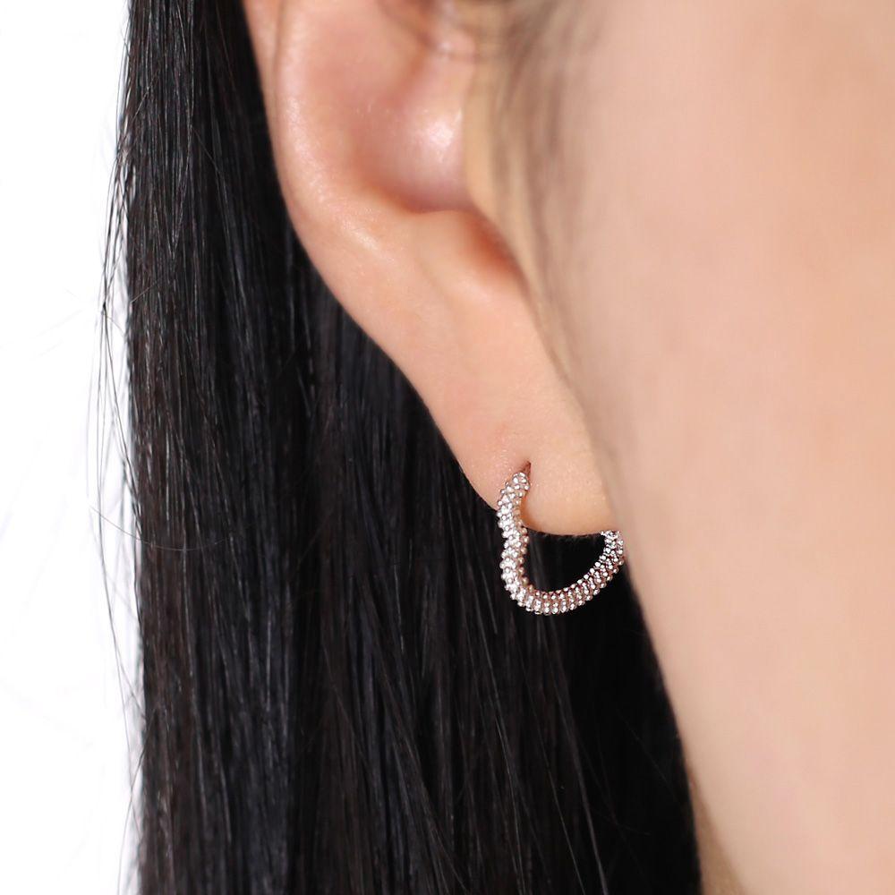 

Platinum-plated 925 silver heart hoop earrings, simple bold gold earrings, C-shaped earrings, point earrings, heart earrings