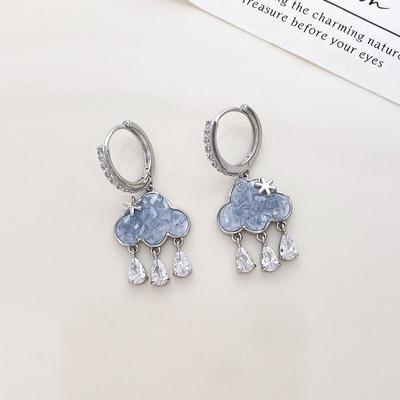 1 paire de boucles d'oreilles pendantes en forme de nuage bleu, style kawaii, en zircon, bijoux de l'année