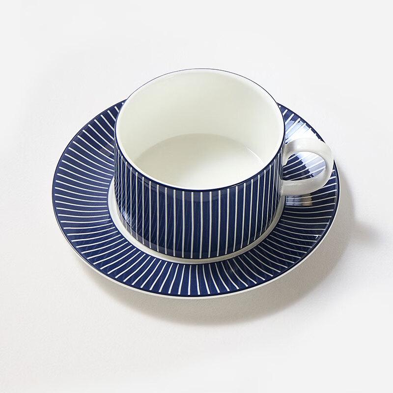 Wedgwood Blau-Geometrisches Streifen-Knochenchina Tasse mit Untertasse