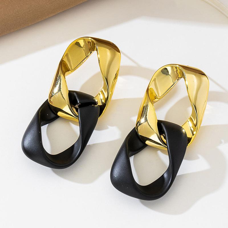 

Модные висячие серьги для женских украшений чёрный/золотой