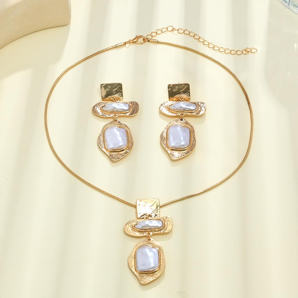 European and American Luxury Geometric Square Irregular Necklace Earrings Women's Trend Special-shaped Pearl Set