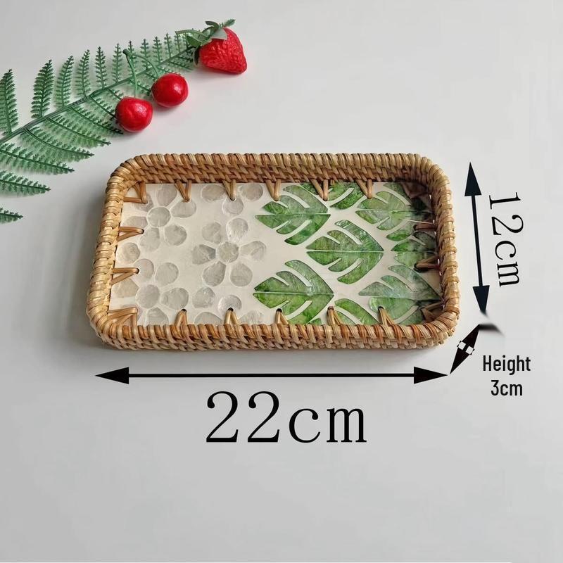 Horned Pansy Rattan Woven Shell Storage Tray