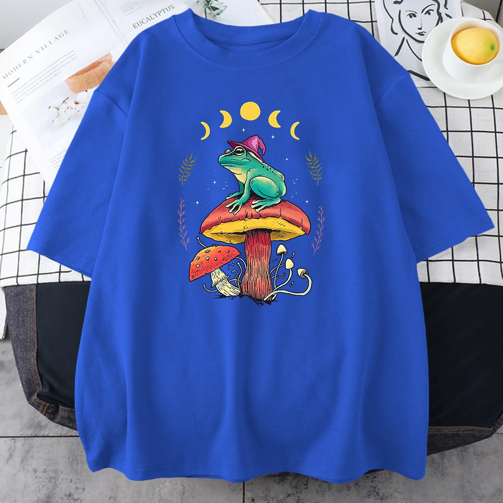 Cottagecore Aesthetic Goblincore Frog Wizard On Mushroom Mens Short Sleeve All-math Vintage Tops Personality Male Cotton T-Shirt