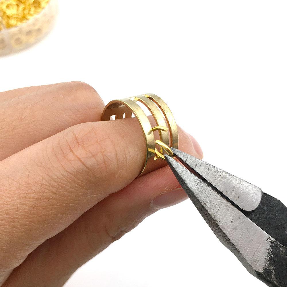 About 1000Pcs 6 Different Sizes Open Jump Rings,4mm 5mm 6mm 8mm 10mm 12mm with 1Pc Jump Ring Open/Close Tool for DIY Crafts Gift