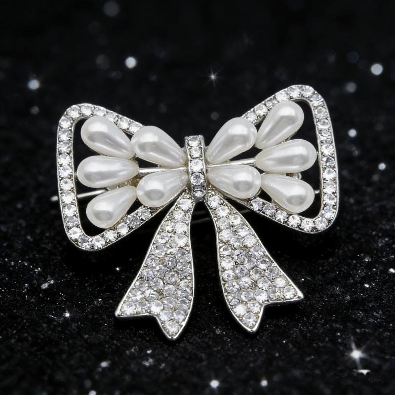 

Fashion Rhinestone Bow Pearl Brooches For Women Clothing Coat Jewelry Accessries Gifts срібний
