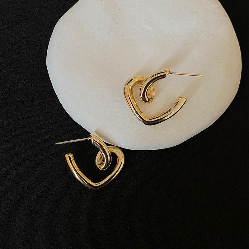 Korean Heart-Shaped Needle Line Stud Earrings: Retro, Simple, Trendy Hip Hop Punk Jewelry for Women
