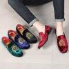 New Designer Men Suede Leather Casual Shoes Fashion Embroidery Flat Leisure Shoes Man Slip-on Loafers