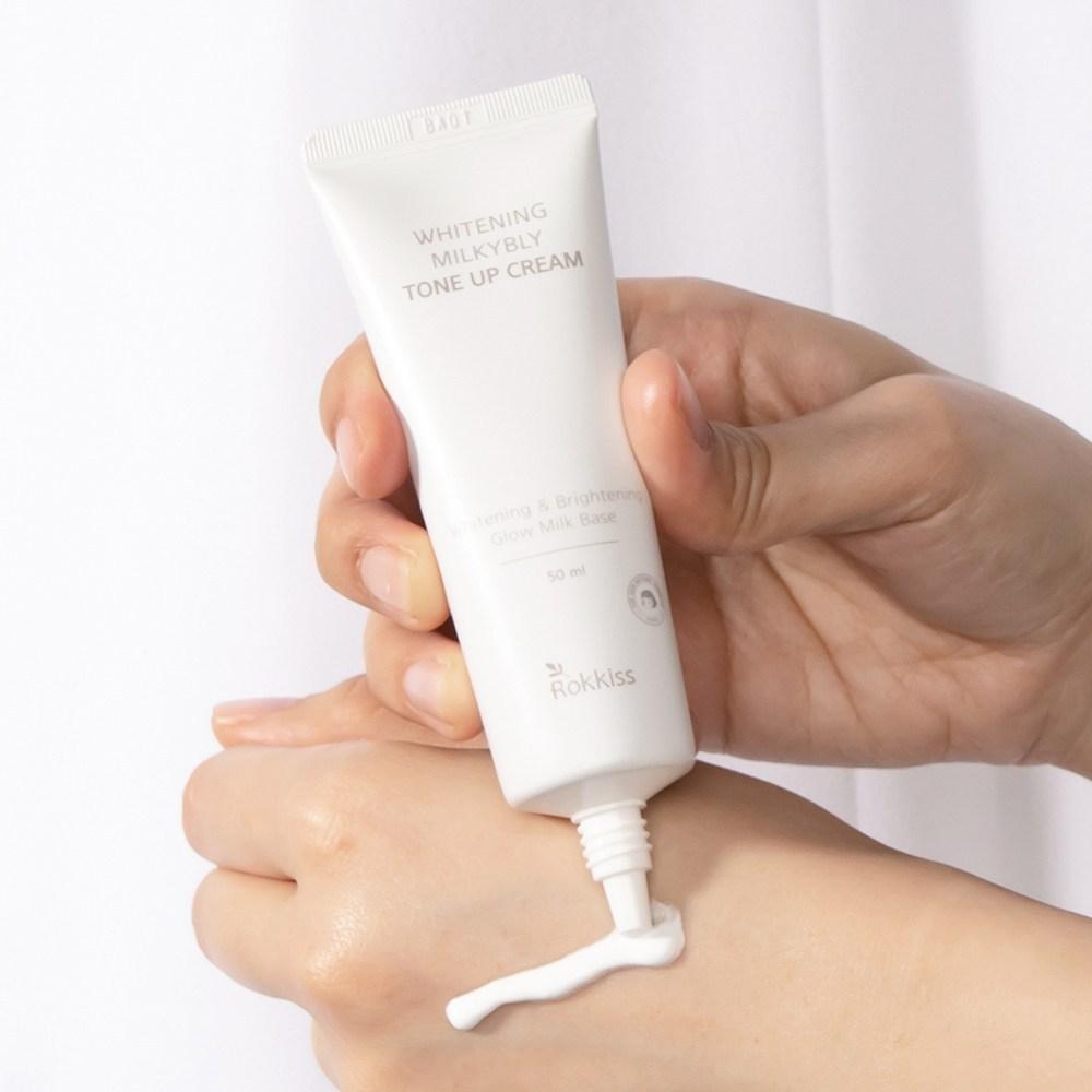 Набор из 4-х средств по уходу за кожей Rockies Whitening Milky Bly + сумка для покупок — фото 6