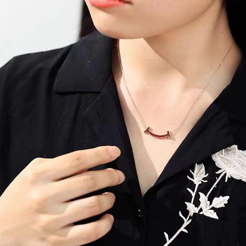 T Brand Trendy Micro-Inlaid Women s Necklace: Versatile, Simple, Fresh Clavicle Chain - Stylish Gift for Trendsetters.
