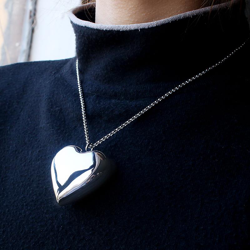Stainless Steel Wide Big Hollow Heart Pendant Charm Rolo Chain 42mm Wide Heart Shape Necklace for Women Wedding Fashion Jewelry