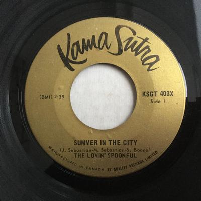 7inch Record LOVIN SPOONFUL  Summer In The City  Nashville Cats KSCT403X KAMA SUTRA 1970 Canada Rock Used