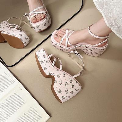 Thick-soled Wedge Sandals Women's 2025 New Summer Wear Small Man Height Increase Word with Open-toed Roman Shoes