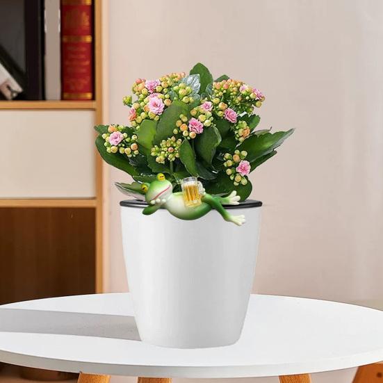 Christmas Santa Hat Frog Statue Indoor Outdoor Garden Frog Resin Figurine Sculpture Planter Pot Desktop Decoration Ornament