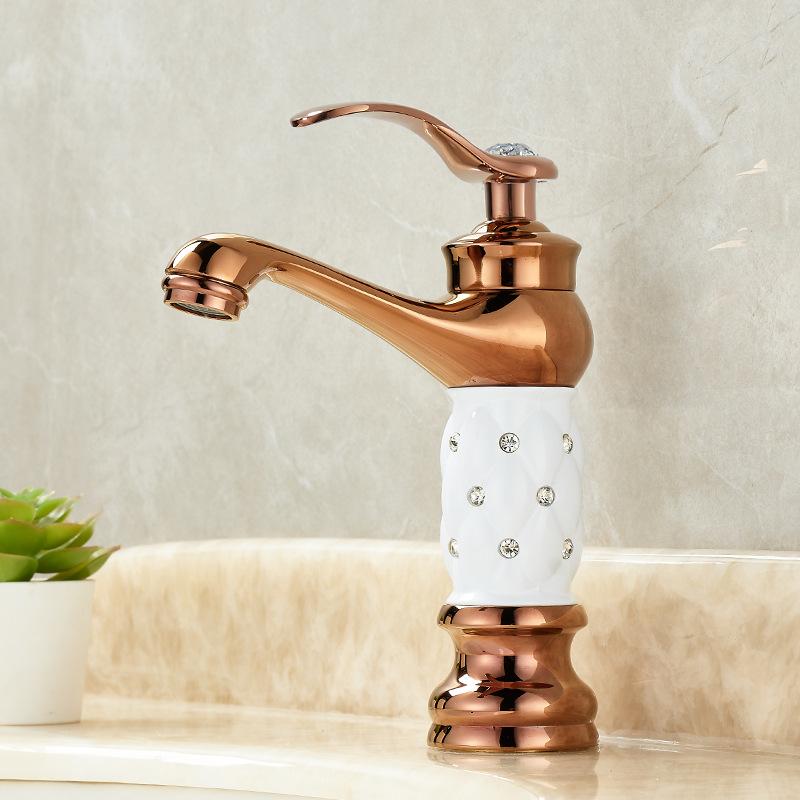 Baterii Europene pentru Lavabo de Baie Aurii Baterii Mixere Decor Diamant Crom Mâner Unic Cald și Rece Montare pe Deck