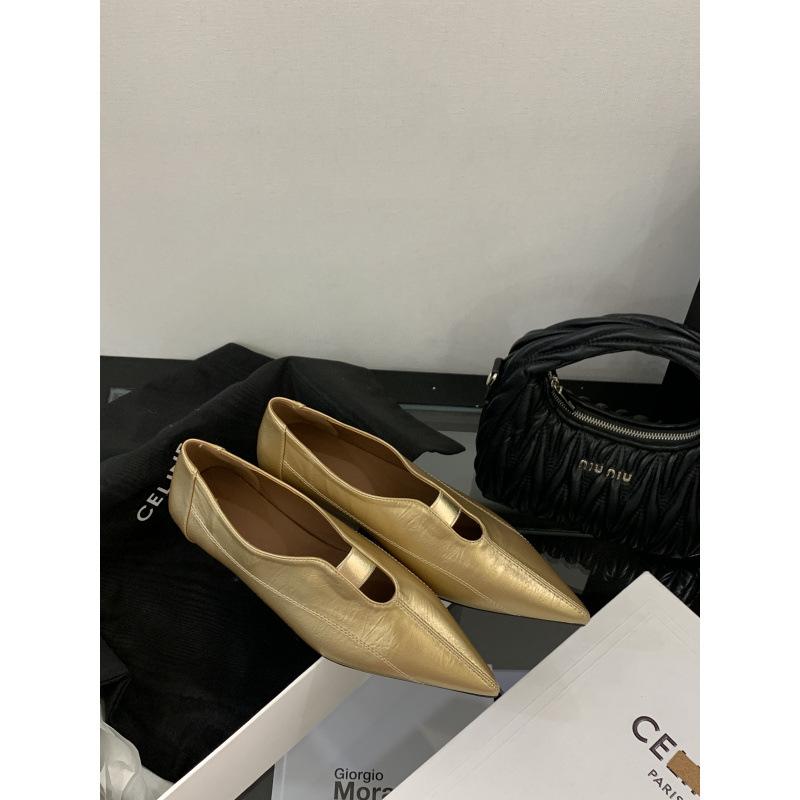 

2025 new women s shoes fashionable European and American style pointed head flat bottom women low top shallow mouth commuting versatile single shoe 39 золотой