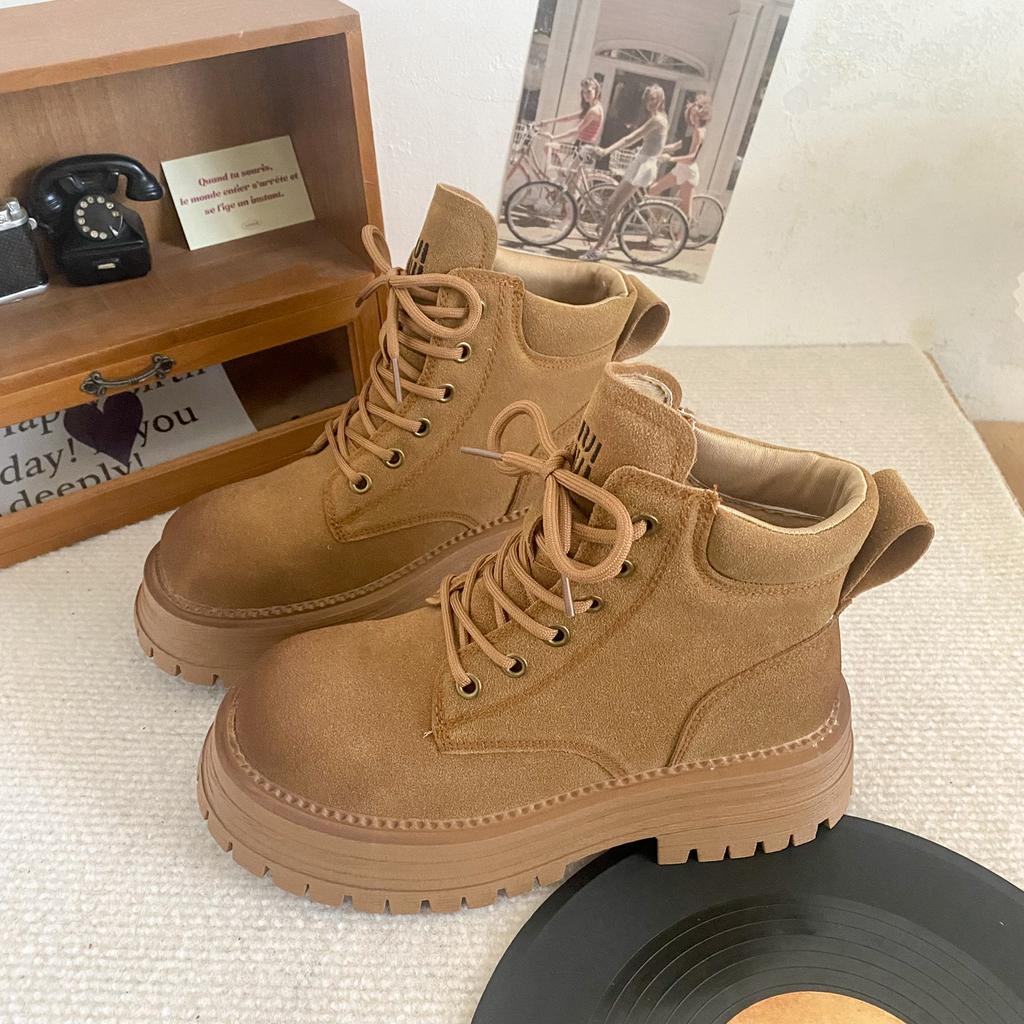 A9852 high quality thick-soled Martin boots women's rhubarb boots autumn short boots 2024 new locomotive boots short boots