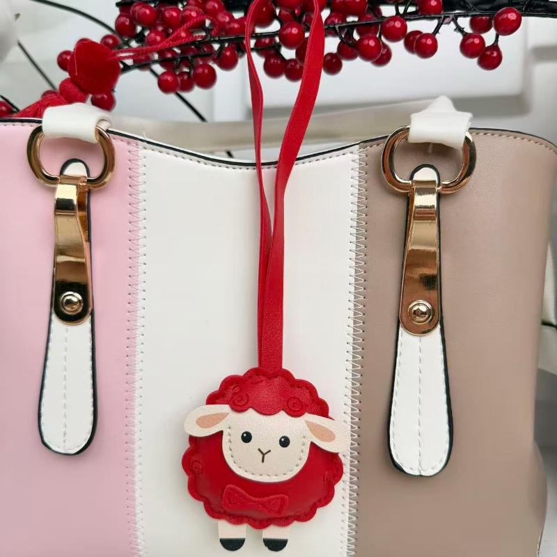 Cute Sheep PU Leather Keychain Cartoon Lamb Decorative Bag Charm Pendant Water Resistant Thanksgiving Gift for Friends