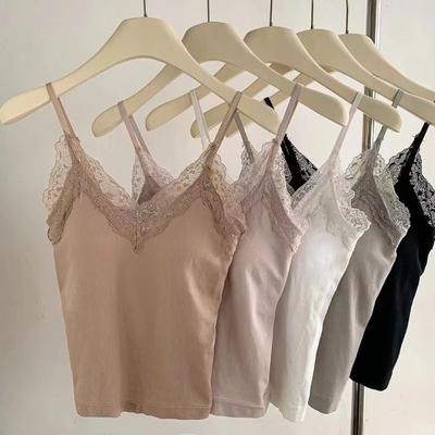 Canotta senza cuciture con pizzo e reggiseno incorporato, vestibilità aderente per lo stile estivo
