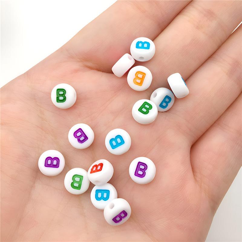 7mm 100ks Akrylové ploché kulaté korálky Černé Bílé Barevné Korálky s písmeny abecedy DIY Náramek Náhrdelník Šperky Řemeslné navlékací potřeby