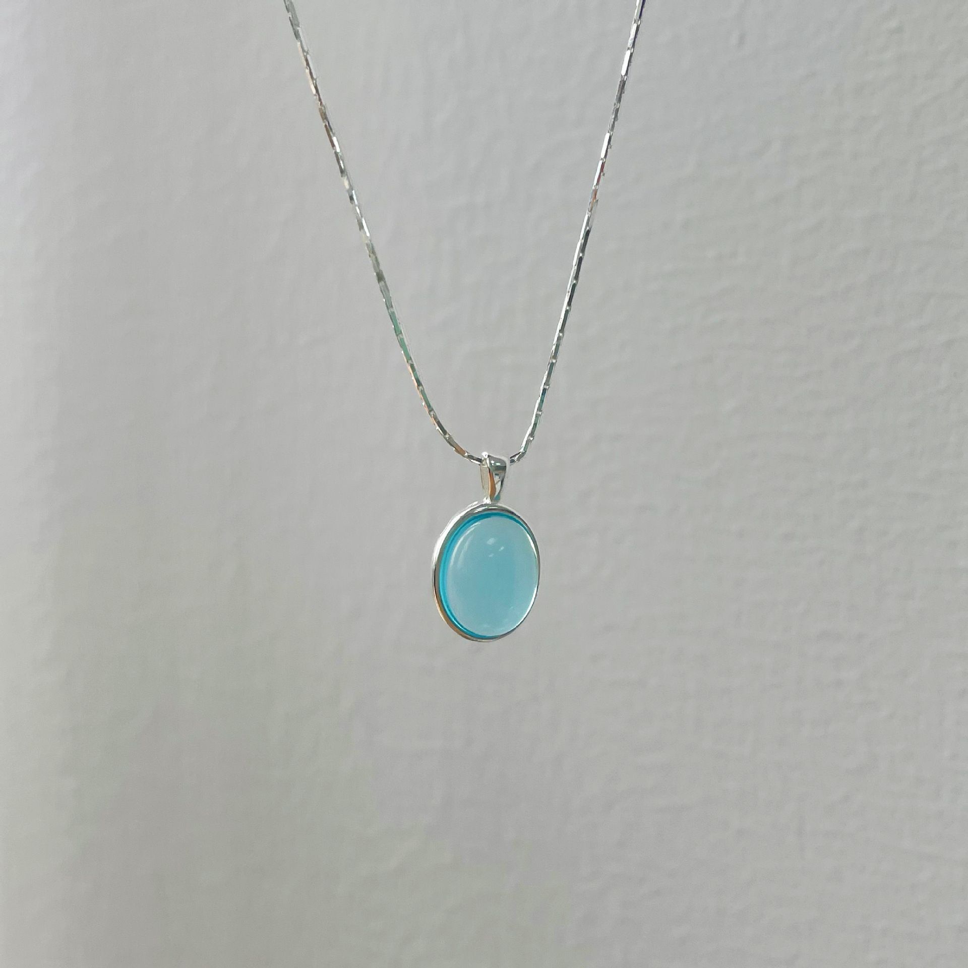 Simple and Versatile S925 Sterling Silver Moonstone Aquamarine Necklace Unique Design Oval Gemstone Snake Bone Chain 925 sterling silver