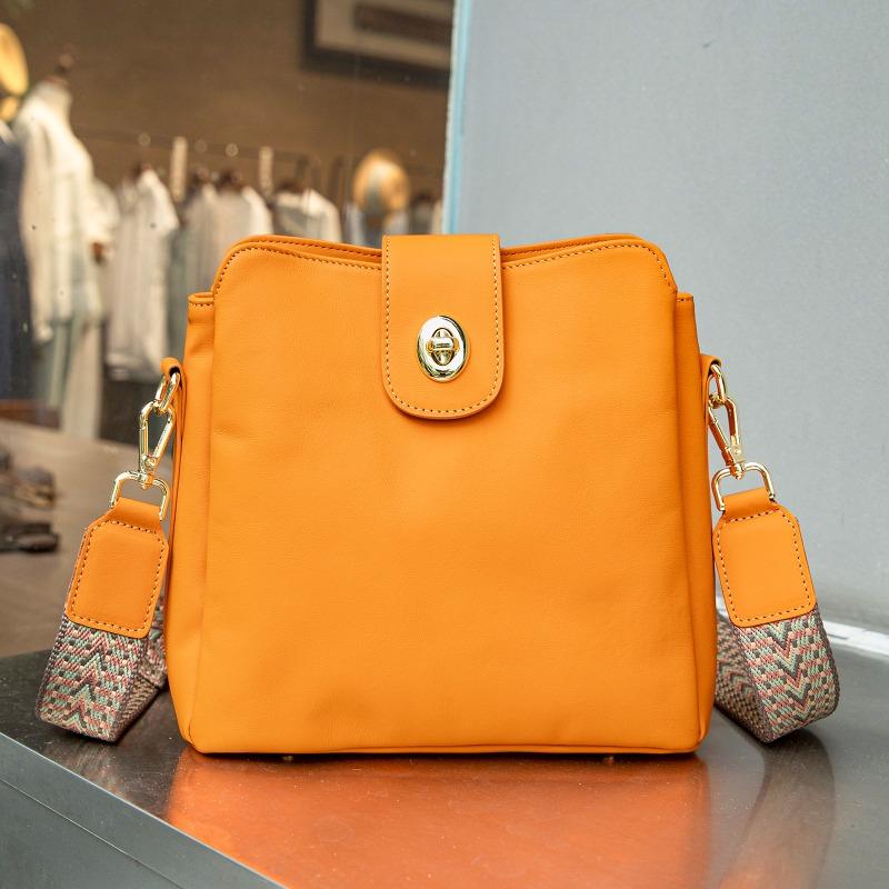 Genuine Leather Fashionable and Versatile Crossbody Bag High-end Shoulder Bag Simple and Large-capacity Commuter Bag