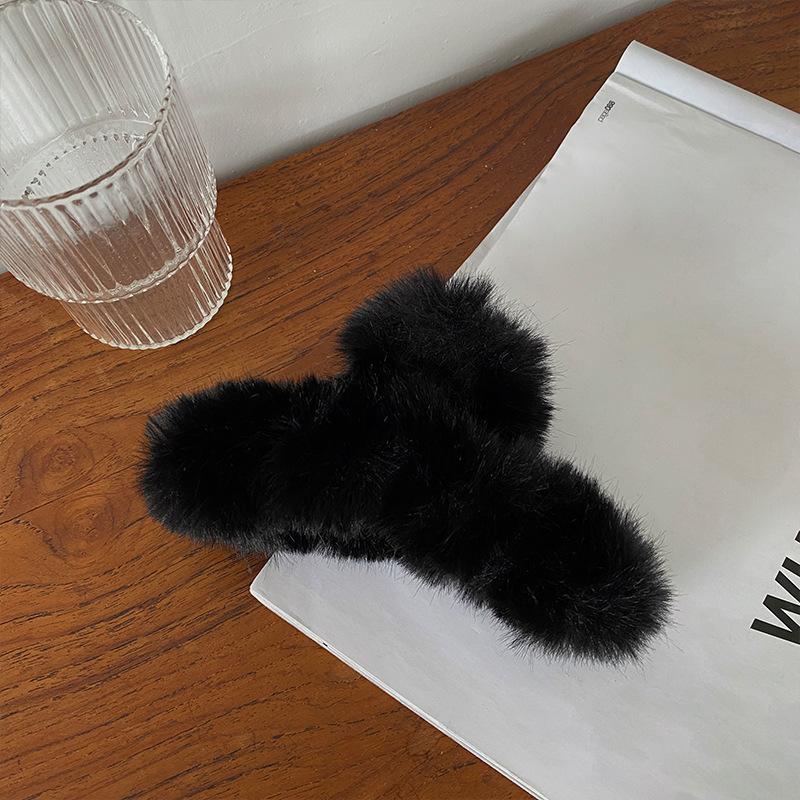 

Plush hairpin autumn and winter ins style temperament back head disc hair shark grab clip large clip headdress