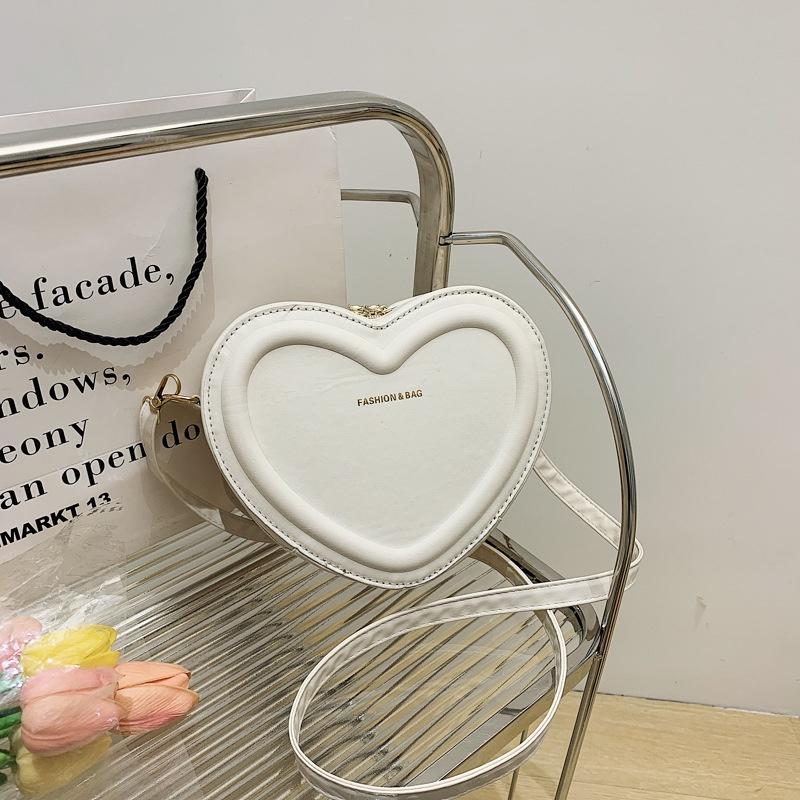 Fresh Style Women's Bag 2022 New Love Bag Trendy Girl Bag Heart-shaped Single Shoulder Diagonal Bag Cute Mini Bag