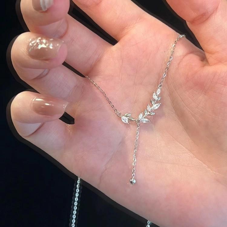 Zhongying Wheat Ear Necklace, Women's Luxurious Tassel Clavicle Chain, Versatile Celebrity Style for a Sophisticated Look.