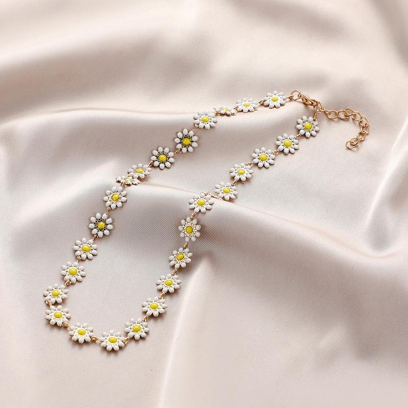 Fashion Daisy Flower Enamel Bracelet for Women Choker Necklace Bohemian Sunflower Stackable Hand String Jewelry