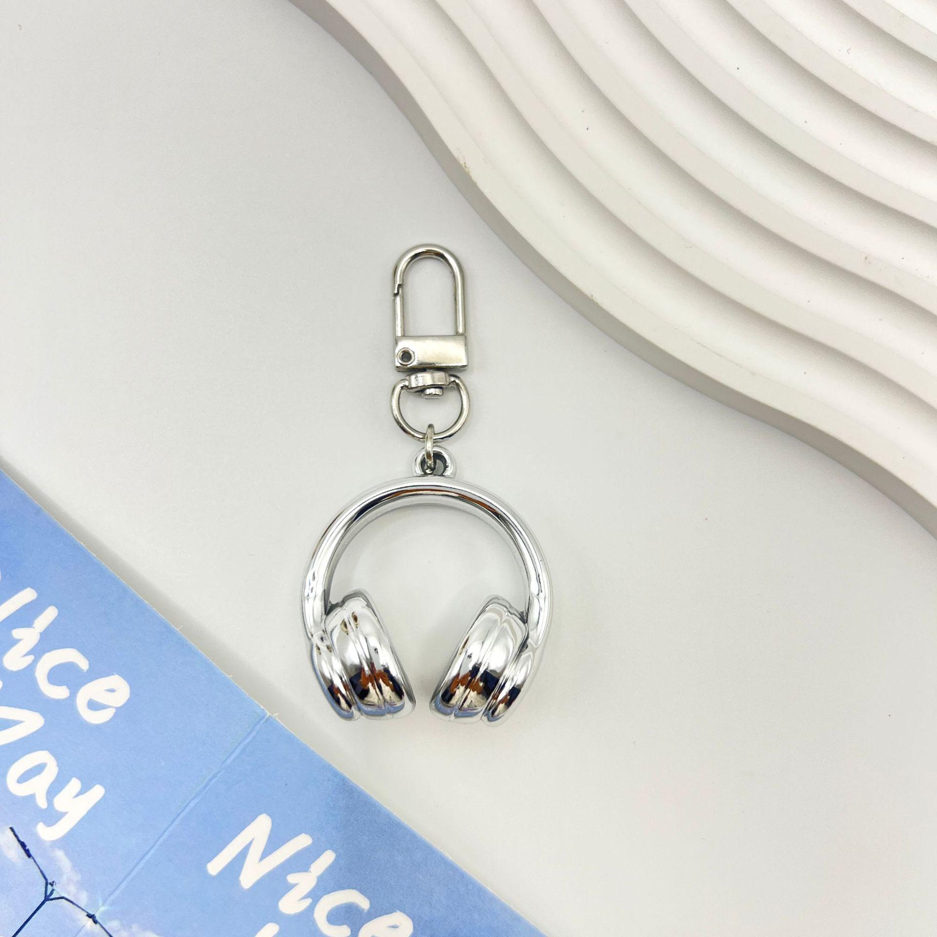 

1PC Cute Creative 3D Earphones Pendant Keychain Mobile Phone Chain Earphone Charm Backpack Hanging Decoration Accessories Gifts срібний