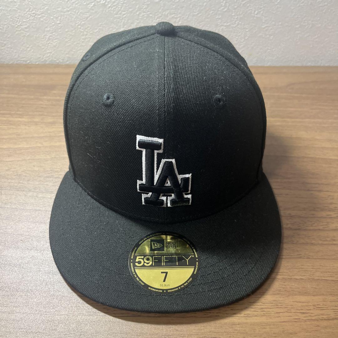 

[USED] New Era 59FIFTY Los Angeles Dodgers Black x Black and White Outline 7