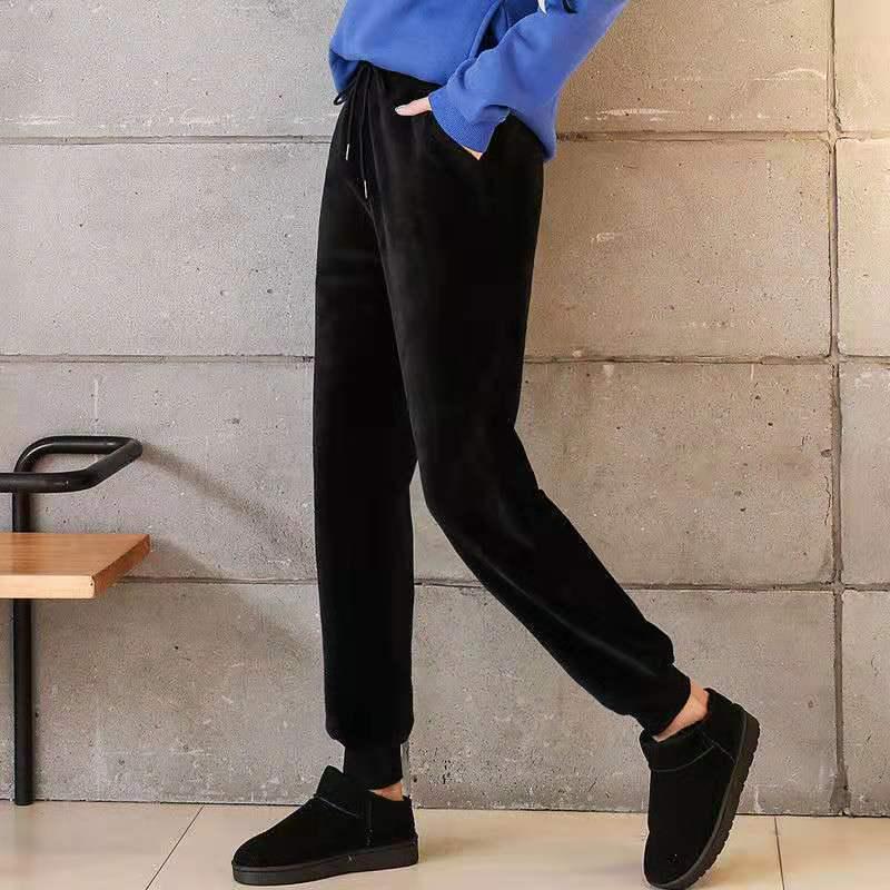 Women's Slimming Harem Pants: Autumn/Winter Thick Velvet, Warm Imitation Lamb, Loose-Fit Casual Sportswear