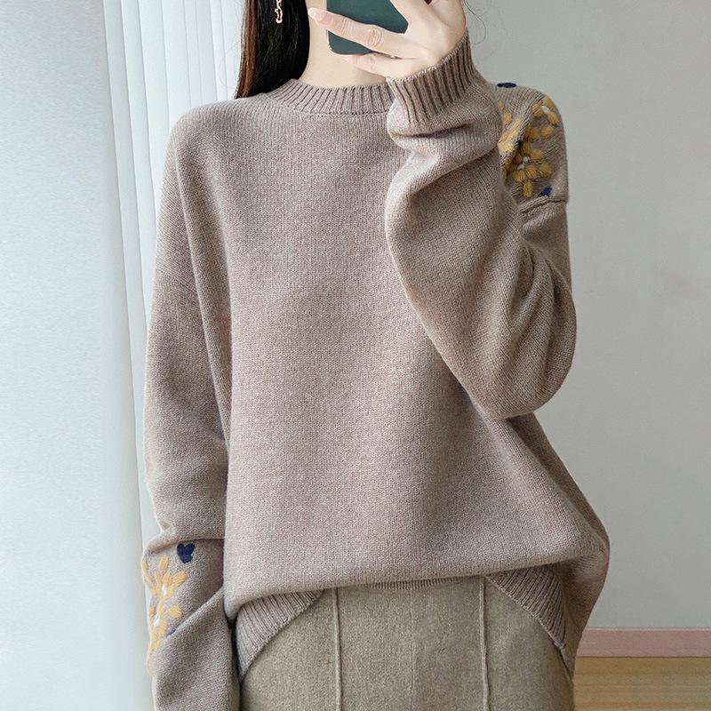 2025 Fall/Winter Women's Embroidered Loose Pure Wool Turtleneck Sweater, Thickened Long Sleeve Knitwear in Lazy Style