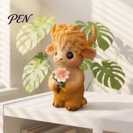 Creative Birthday Gifts for Friends Highland Cow Holding Flower Statue, Cute Resin Animal Figurine, Desk Accessories Women Farmhouse Sculpture