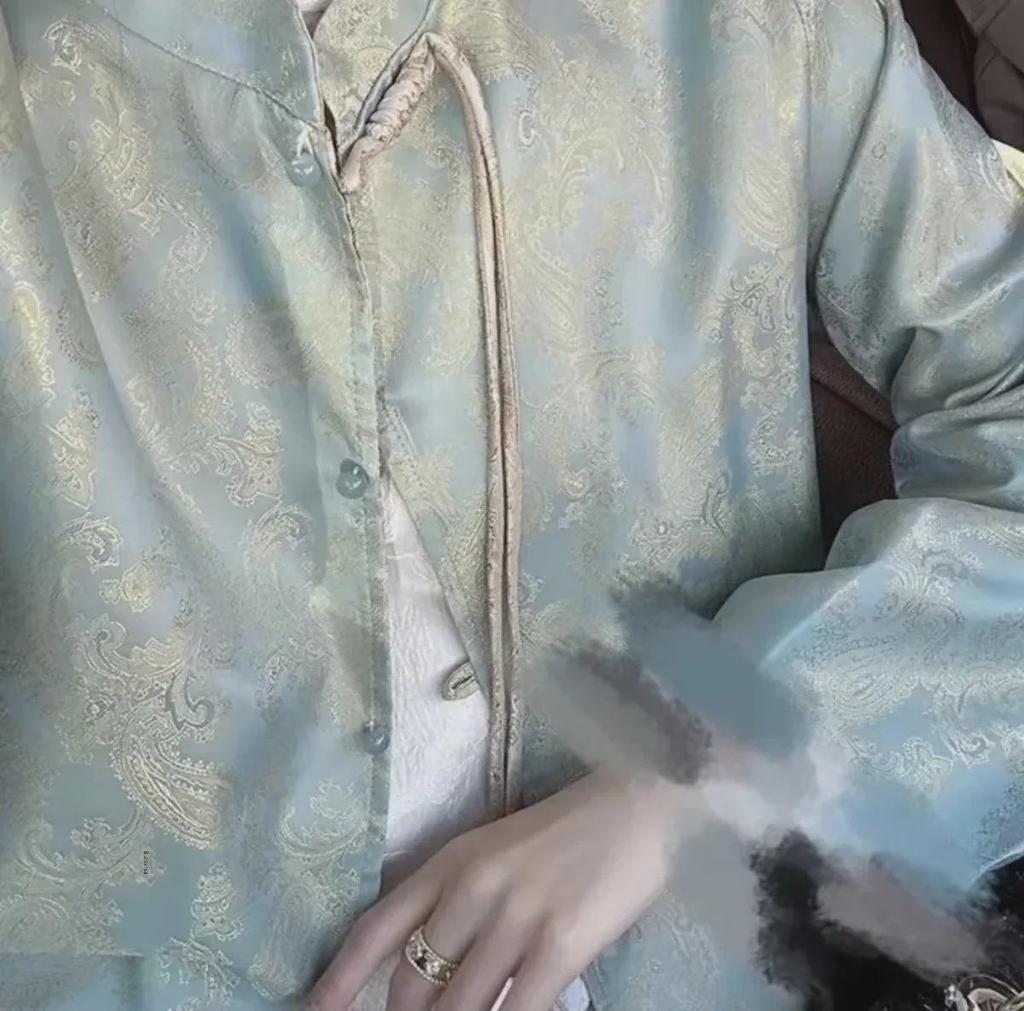 New 2024 Double-Sided Chinese Style Women's Embossed Jacquard Coat - Elegant, Fashionable, High-End Design for Mothers