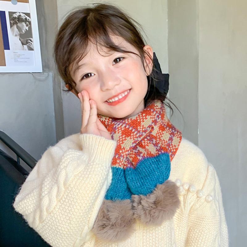 Gemütlicher karierter Strickschal für Kinder - Warm, winddicht und niedlicher Nackenschutz für Jungen und Mädchen